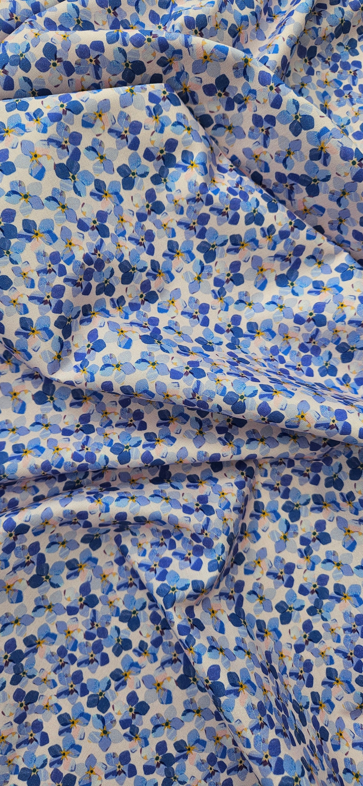 Lewis & Irene Cotton Fabric - Flower Market Collection - Hydrangea Blue Floral