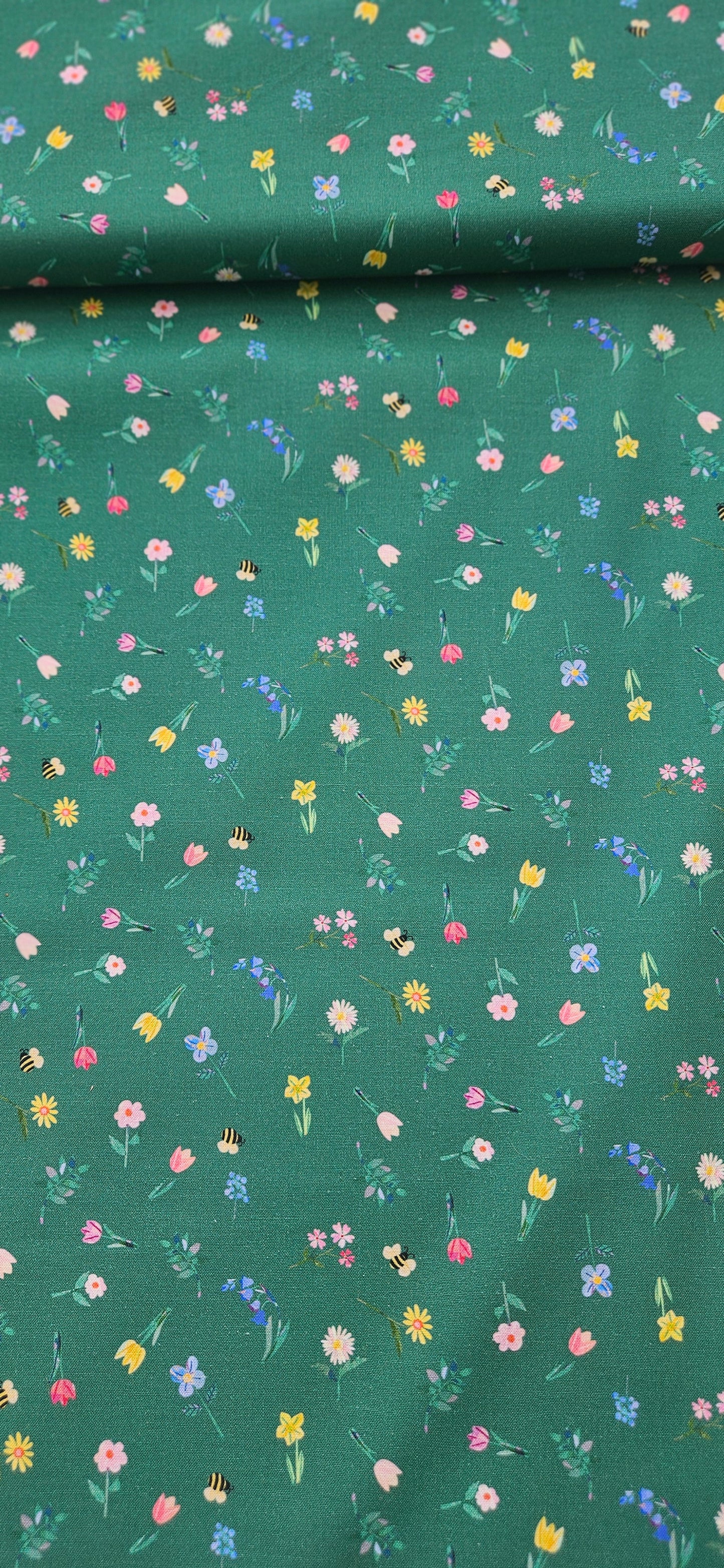 Lewis & Irene Cotton Fabric -Flower Market Collection – Posy Leaf