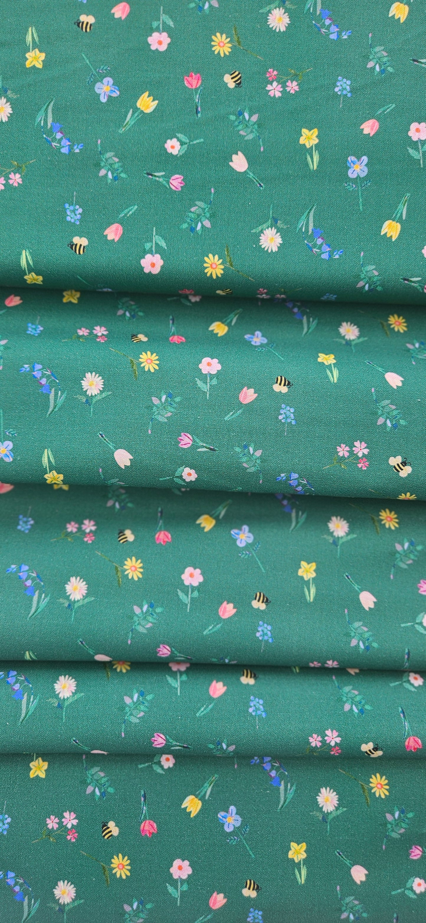 Lewis & Irene Cotton Fabric -Flower Market Collection – Posy Leaf