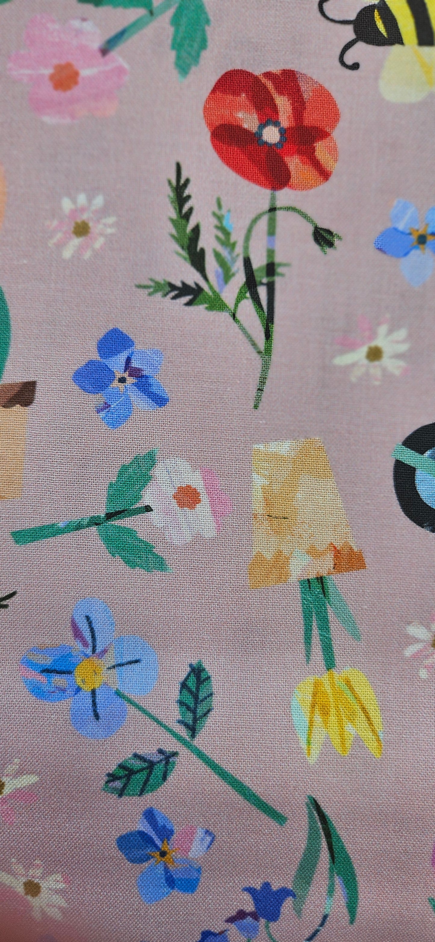 Lewis & Irene Cotton Fabric - Flower Market Collection Flower Market Blossom