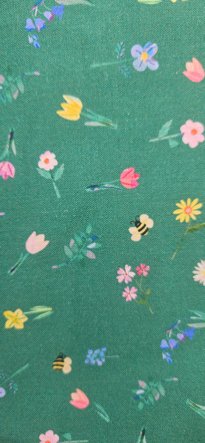 Lewis & Irene Cotton Fabric -Flower Market Collection – Posy Leaf
