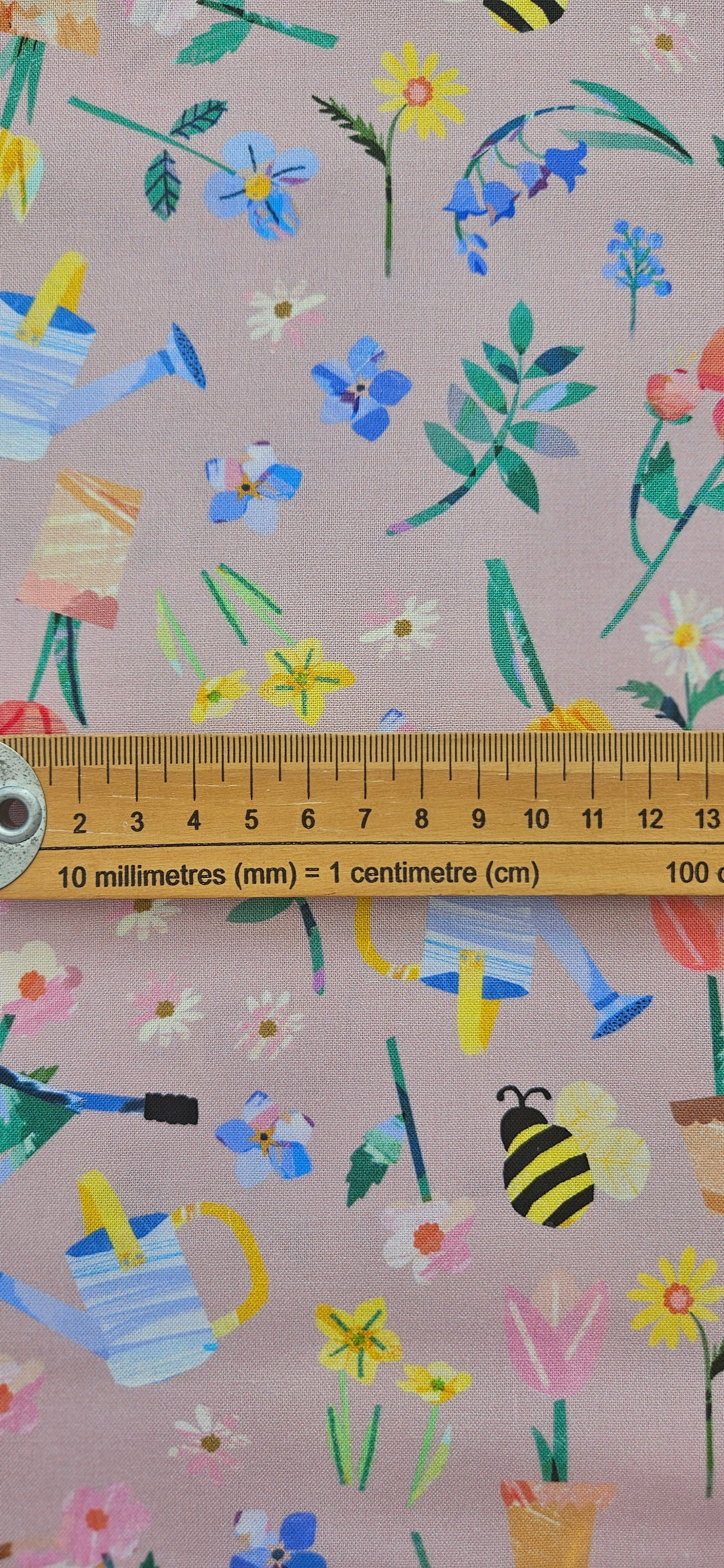 Lewis & Irene Cotton Fabric - Flower Market Collection Flower Market Blossom
