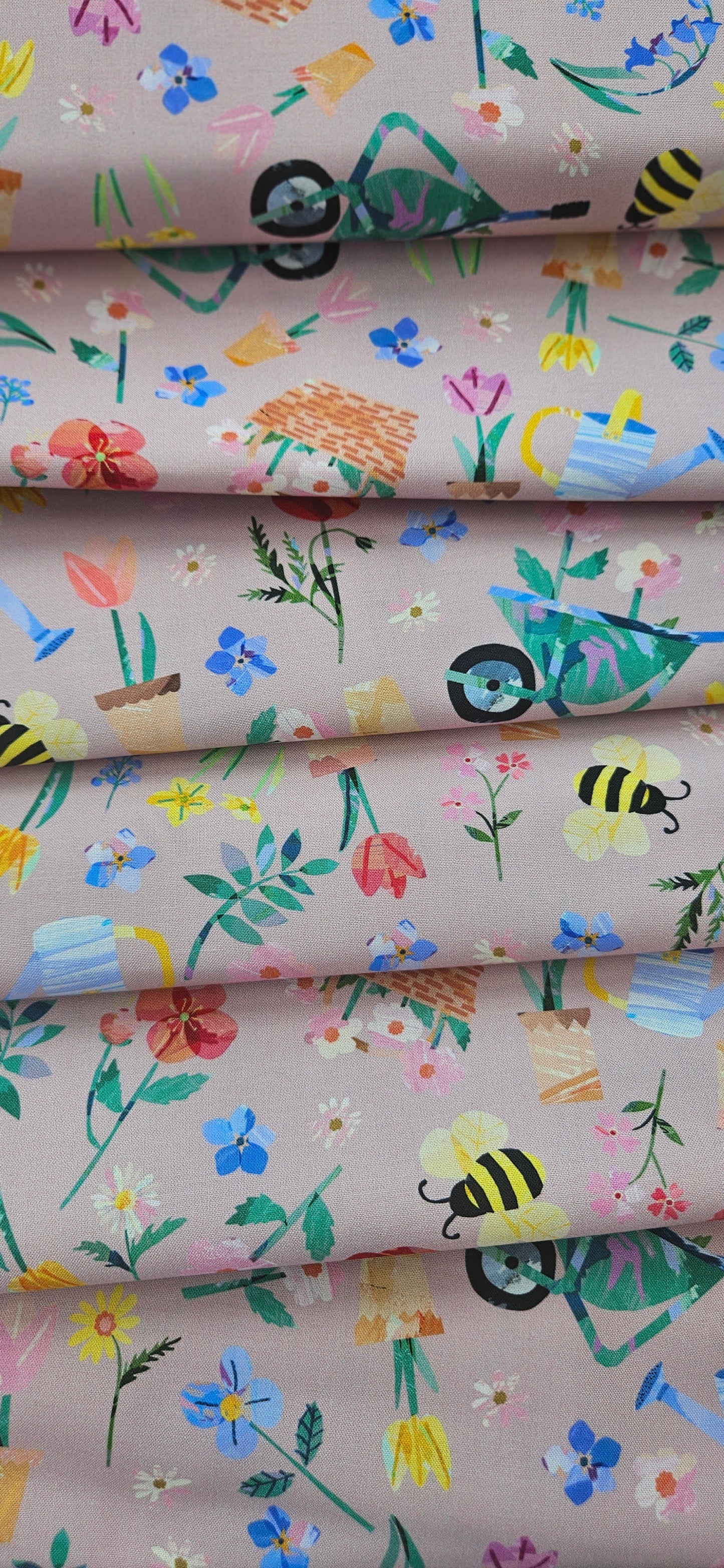 Lewis & Irene Cotton Fabric - Flower Market Collection Flower Market Blossom
