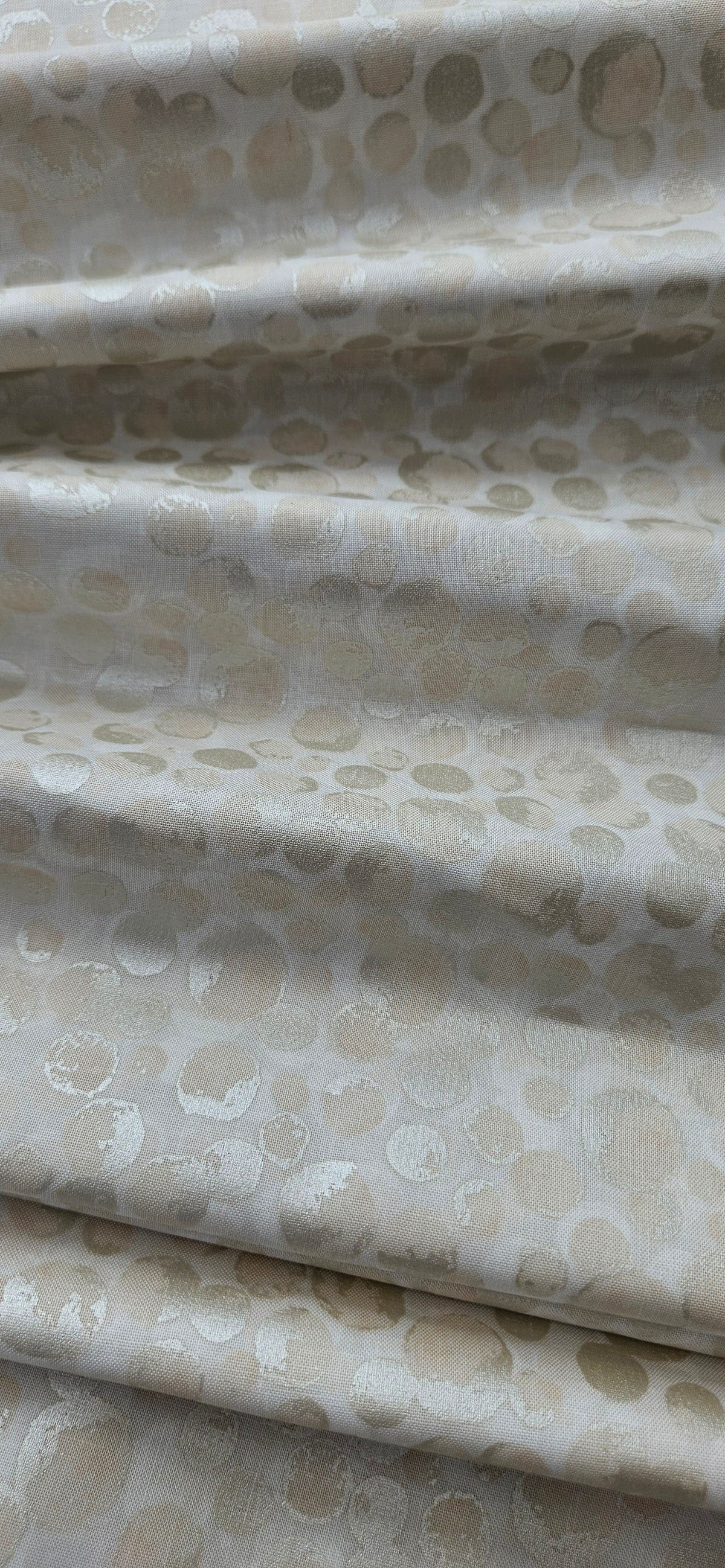 Lewis & Irene Bumbleberries Cream Pearl premium quilting cotton blender fabric with a subtle pearlescent finish.