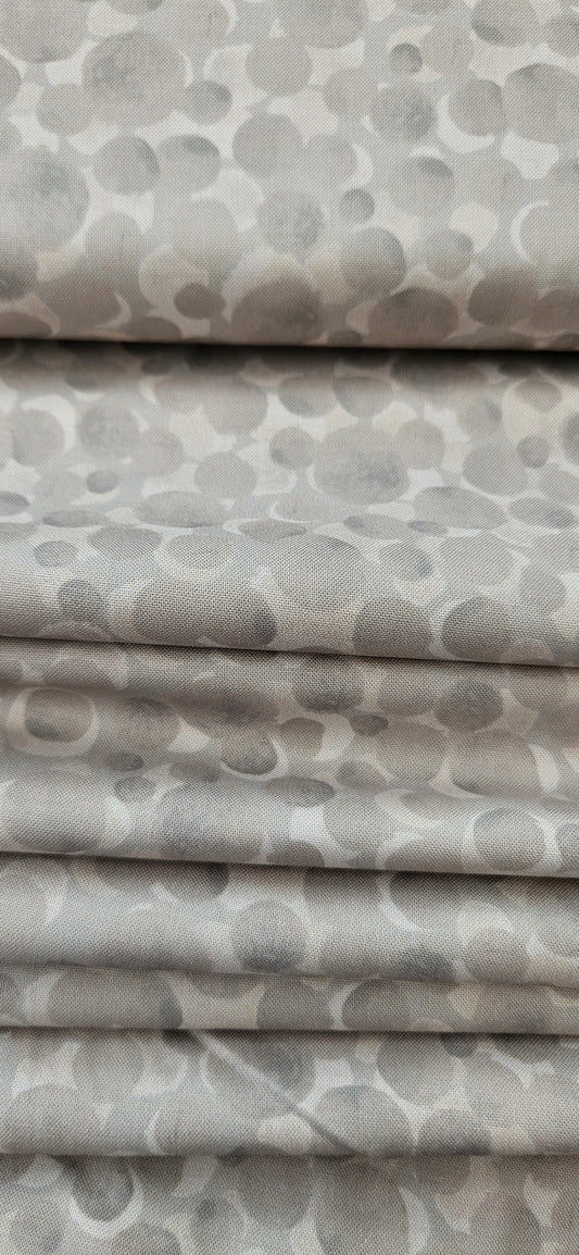 Lewis & Irene Bumbleberries Latte premium quilting cotton blender fabric in warm neutral tones.
