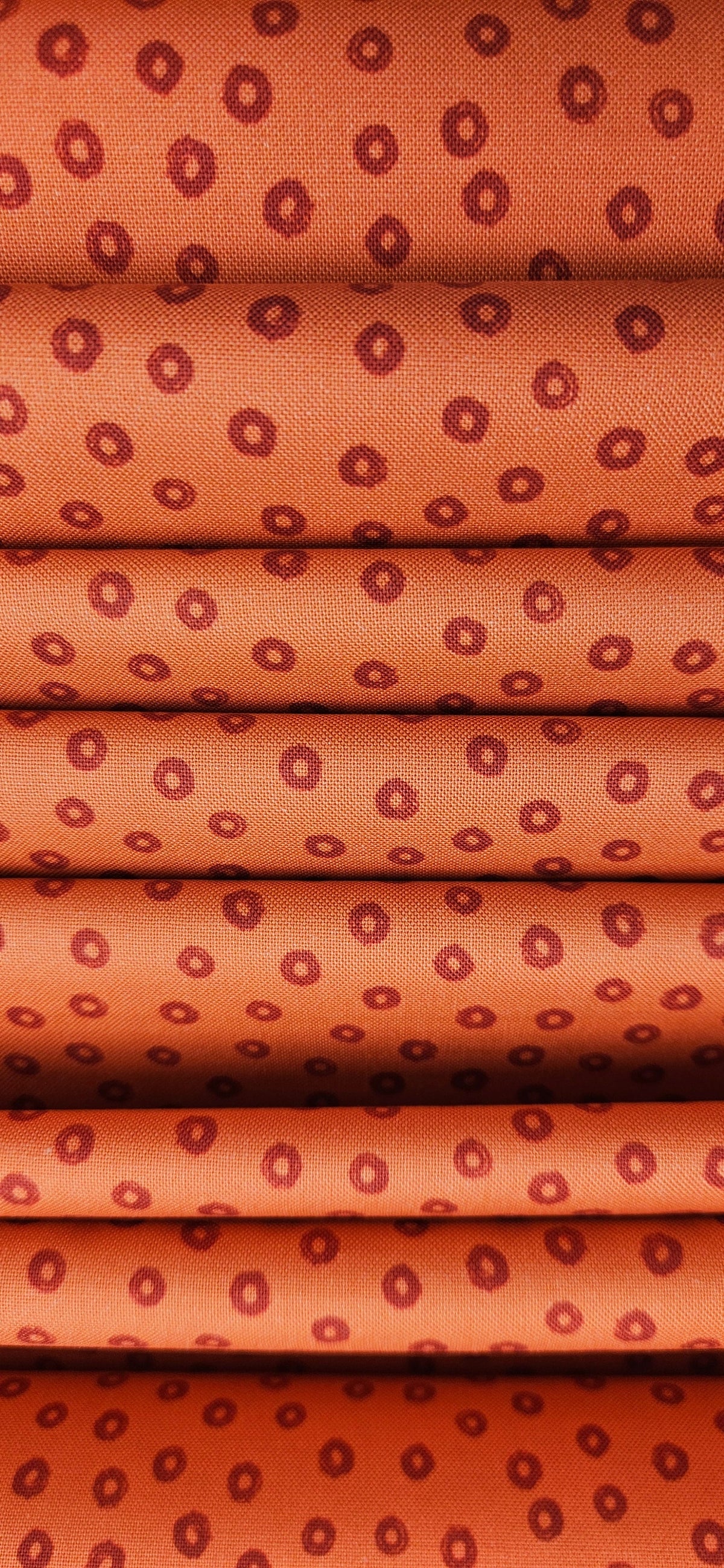 Lewis & Irene Creative Landscapes Sketchy Circle on Red Earth cotton fabric