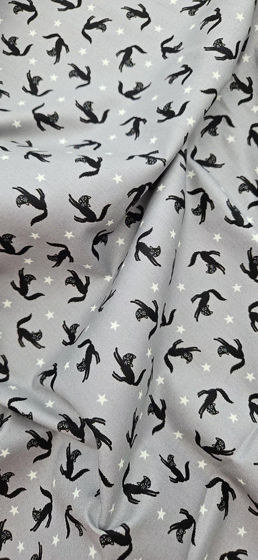 Lewis & Irene Scaredy Cats Glow Cotton Fabric – Grey Halloween Cat Print | Transylvania Glow Collection