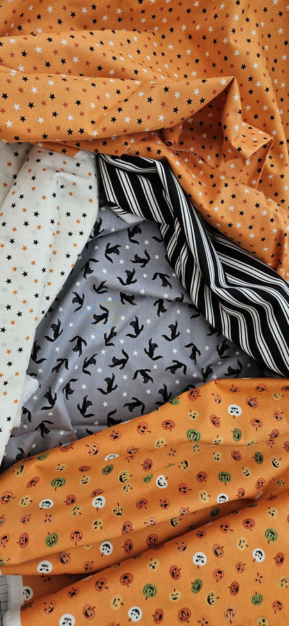 Lewis & Irene Transylvania Glow Collection – 5 Fabric Bundle | Halloween Cotton Fabric Pack